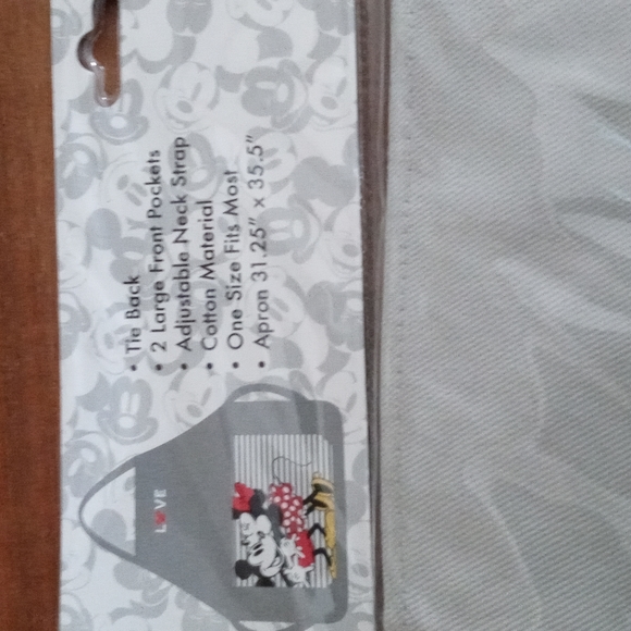 Mickey and Minnie mouse apron - Picture 2 of 2